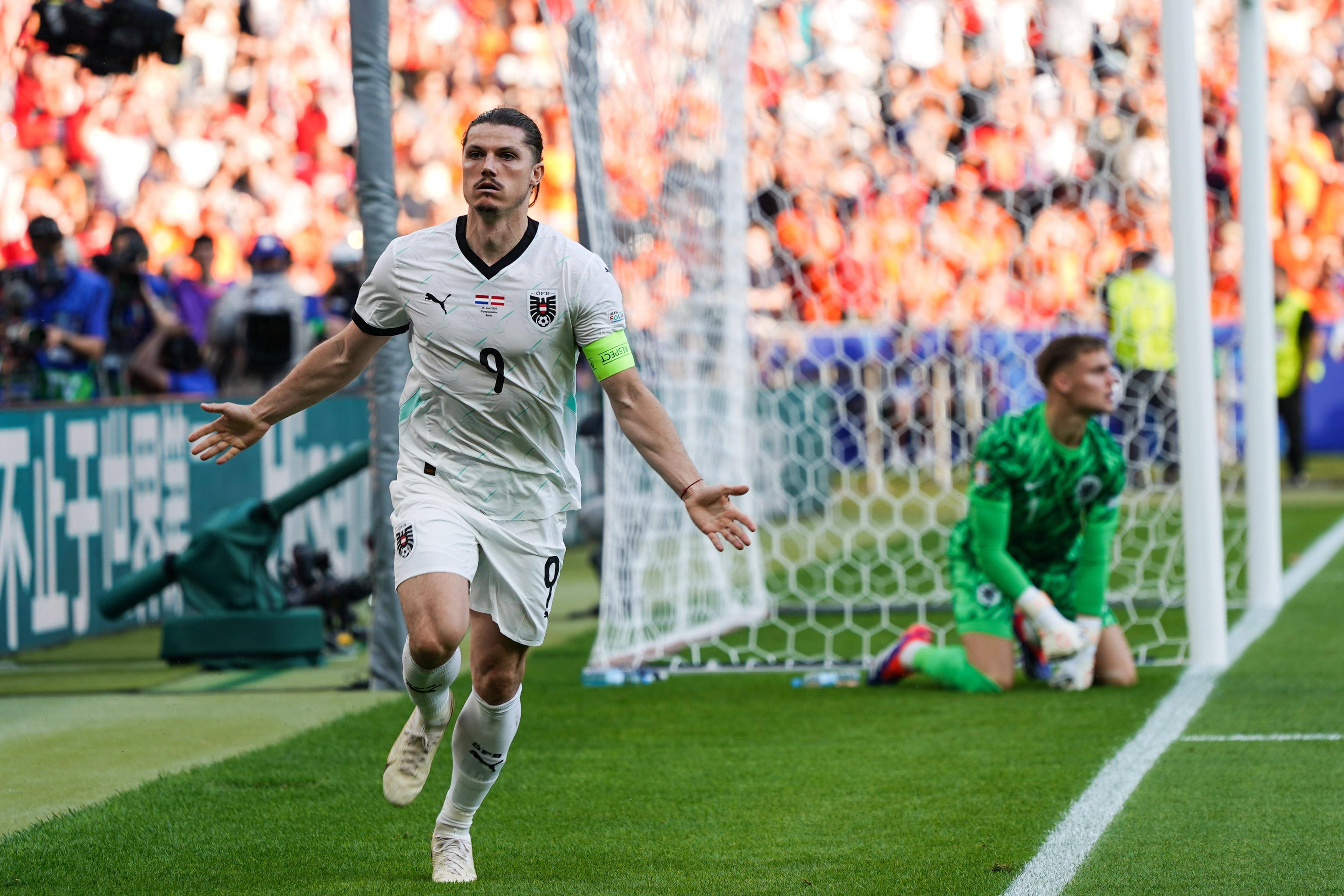 德州扑克游戏-智利球员在足球比赛中精彩表现获得勝利的简单介绍